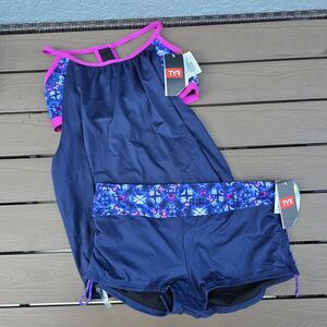 TYR Durafast Womens  Purple Santa Cruz 2 N 1 Tank & Della Boyshorts Sz L New